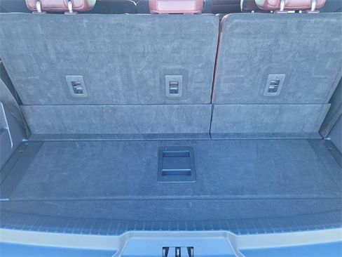 Used 2024 Ford Expedition Limited image 12