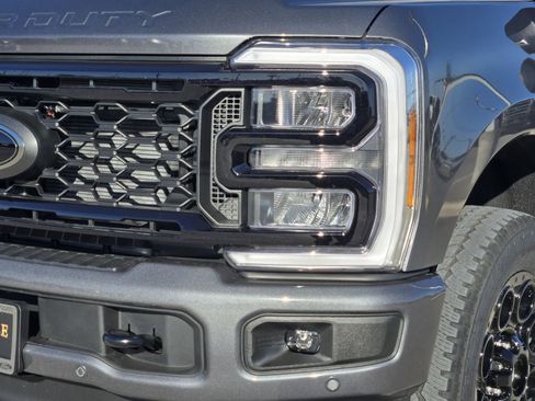 New 2026 Ford F250 Lariat w/ Black Appearance Package image 10