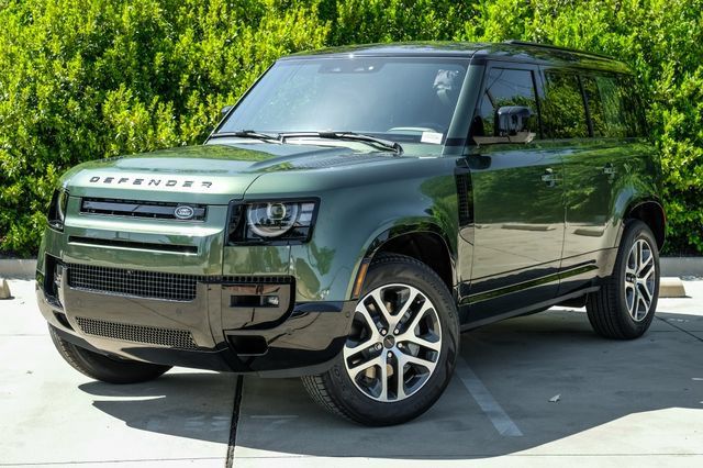 New 2026 Land Rover Defender 110 X-Dynamic SE AWD/4WD image 2