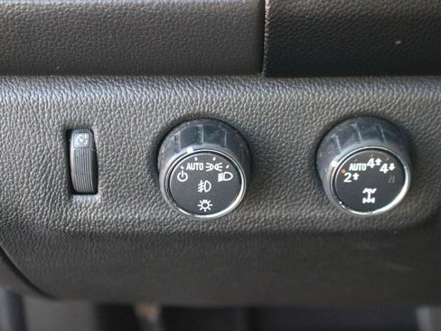 Used 2020 GMC Canyon Denali image 28