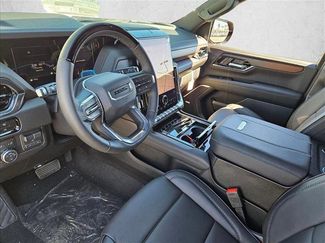 New 2026 GMC Yukon XL Denali w/ Denali Reserve Package RWD video 3