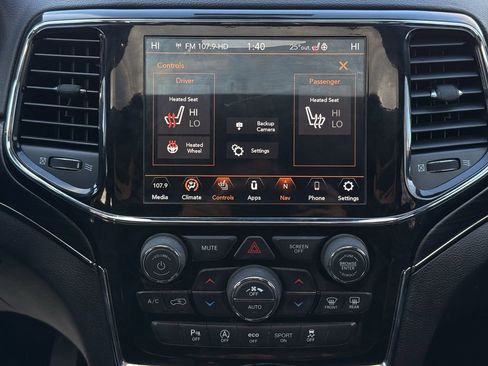 Used 2020 Jeep Grand Cherokee Limited X image 23