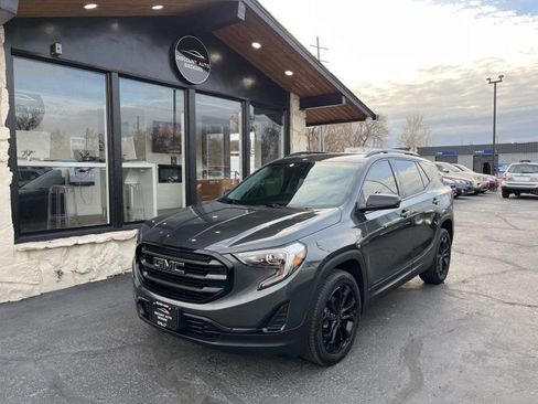 Used 2021 GMC Terrain SLE w/ Elevation Edition image 1