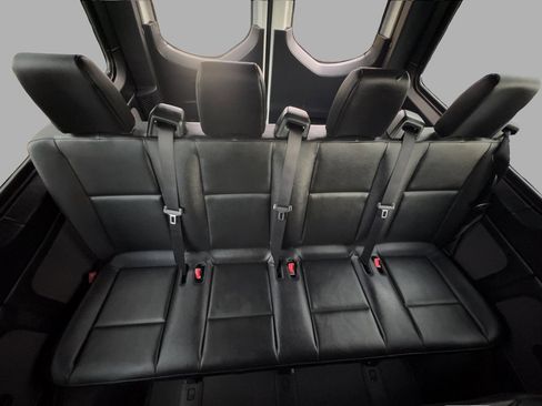 Used 2021 Mercedes-Benz Sprinter 2500 image 14