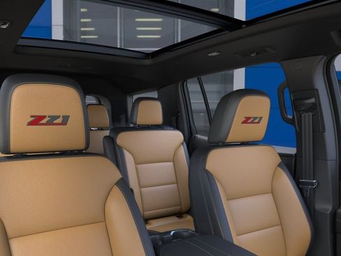 New 2027 Chevrolet Traverse Z71 w/ Driver Confidence Package AWD/4WD image 24