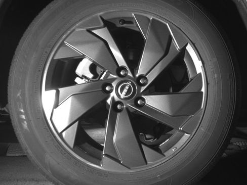 Used 2025 Nissan Rogue SV FWD image 15