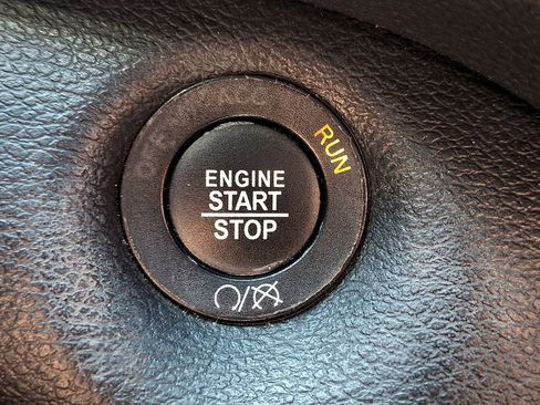 Used 2019 Jeep Cherokee Limited AWD/4WD image 27