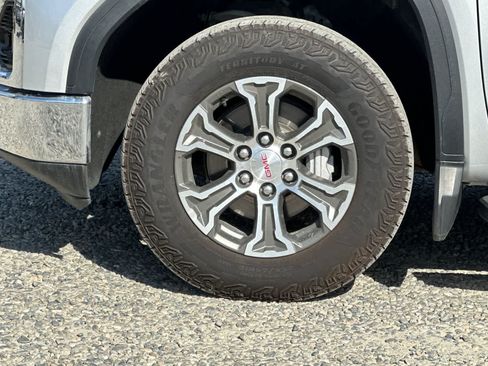 Used 2019 GMC Sierra 1500 SLT w/ Driver Alert Package I AWD/4WD image 12