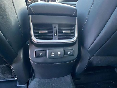 Used 2022 Subaru Outback Limited image 21