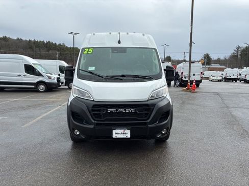 Used 2025 RAM ProMaster 2500 w/ Convenience Group image 8
