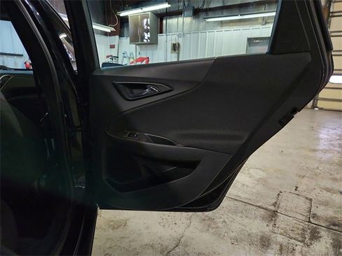 Used 2022 Chevrolet Malibu RS image 25