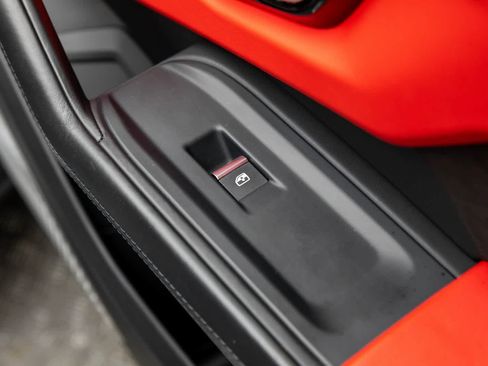 Used 2022 Lamborghini Urus image 51