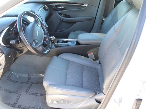 Used 2019 Chevrolet Impala LT image 13