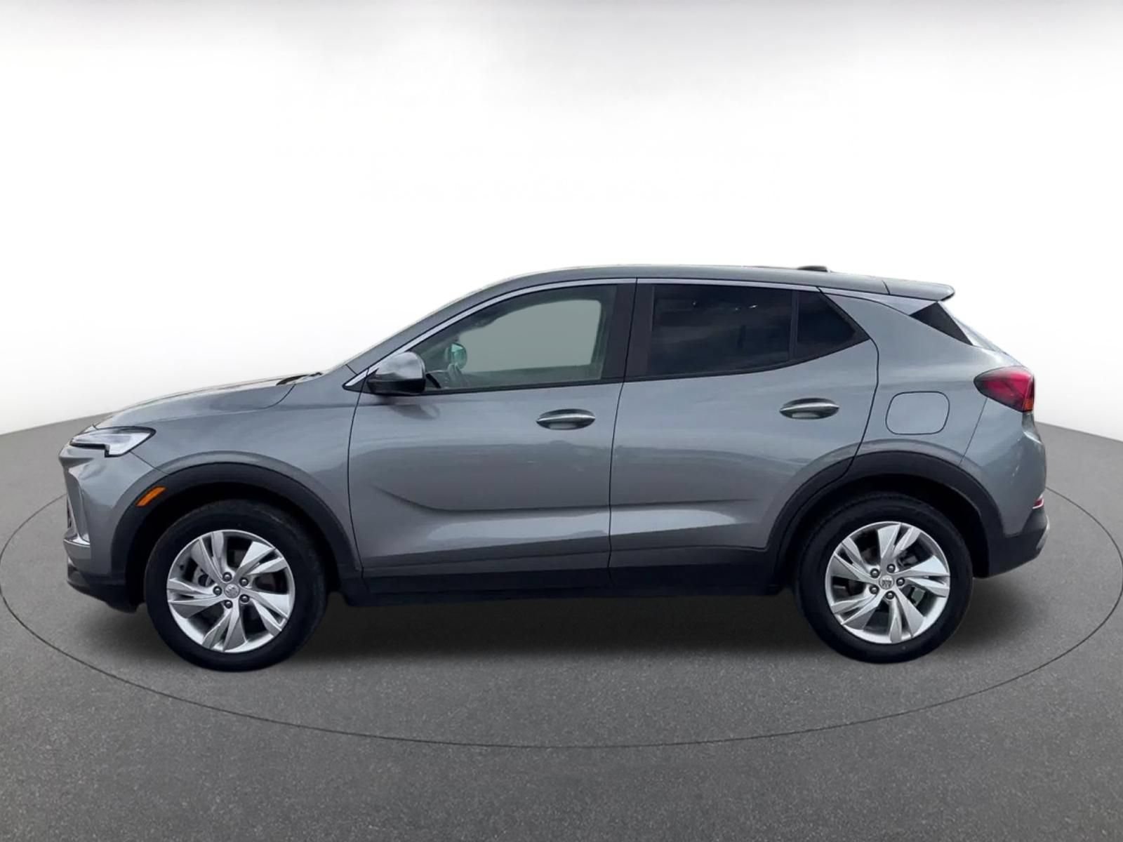 Used 2025 Buick Encore GX Preferred AWD/4WD image 8