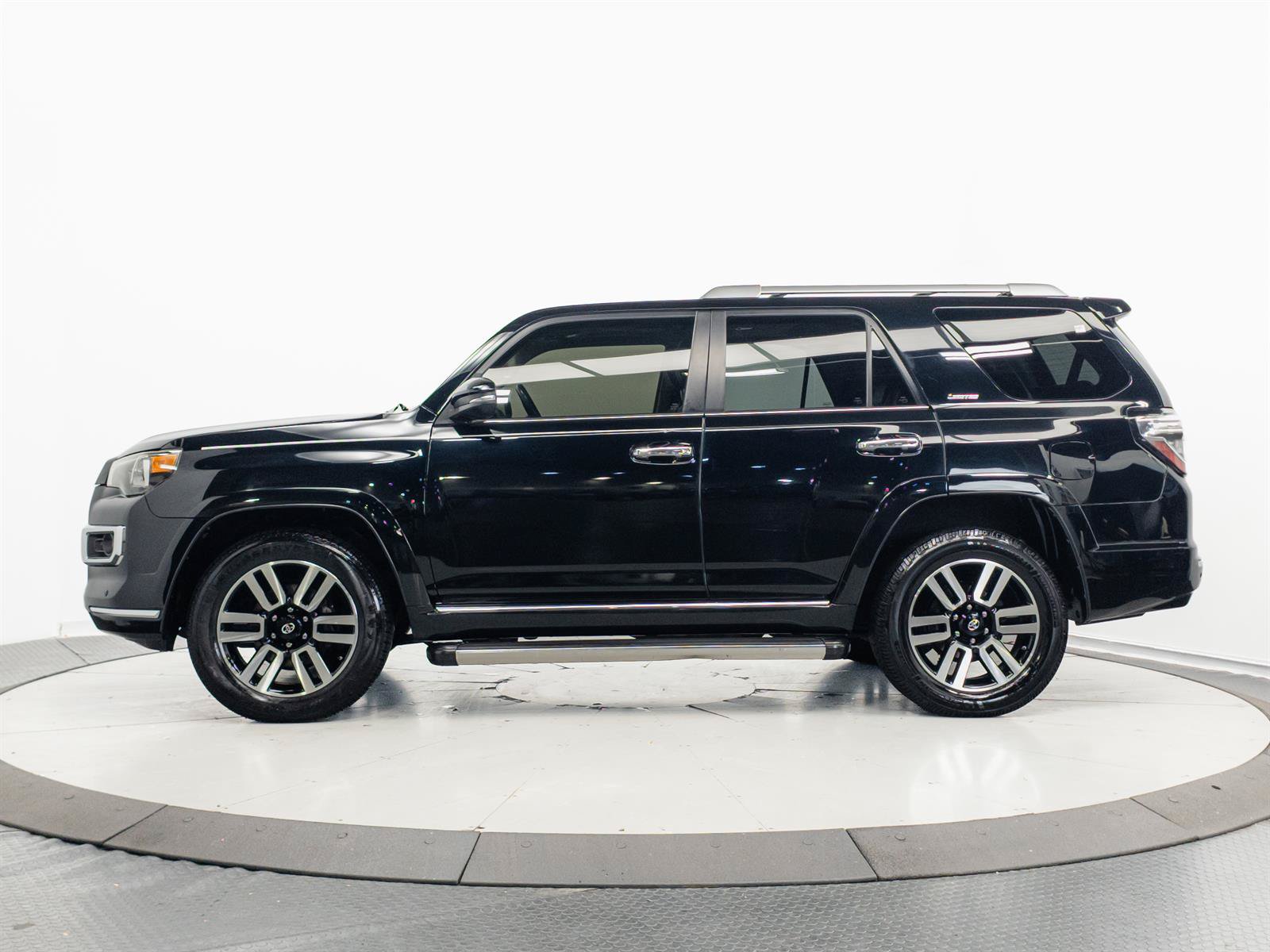 Used 2015 Toyota 4Runner Limited AWD/4WD image 11