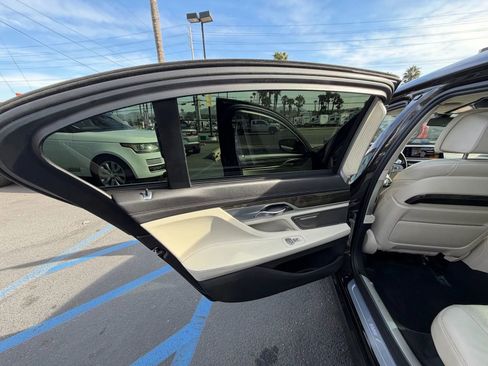 Used 2016 BMW 740i image 26