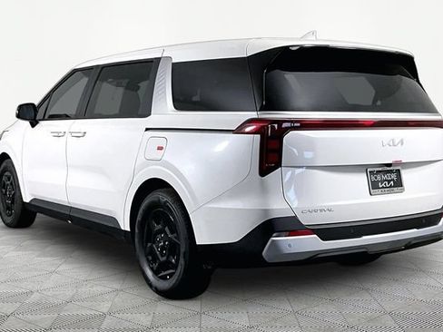 New 2026 Kia Carnival LX FWD image 4