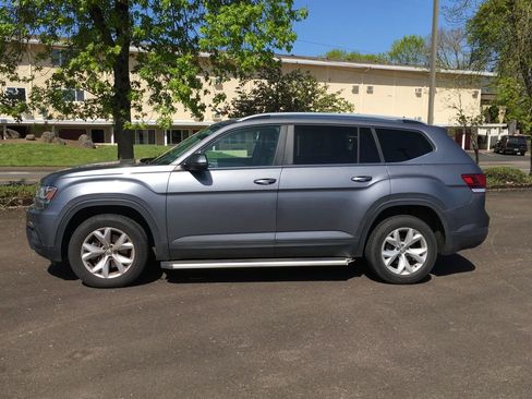 Used 2018 Volkswagen Atlas SE FWD image 3