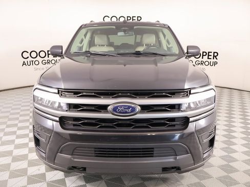 Used 2023 Ford Expedition Max XLT image 10