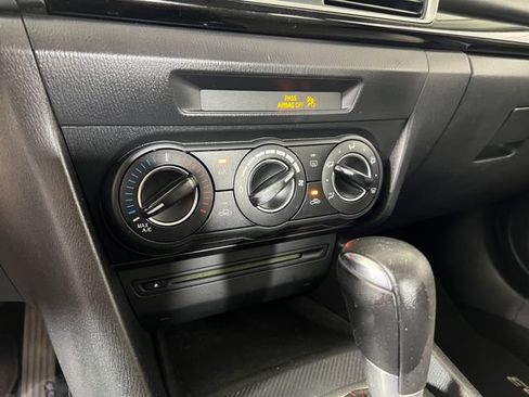 Used 2014 MAZDA MAZDA3 i Touring FWD image 19
