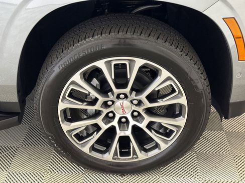 New 2026 GMC Yukon XL Denali image 12