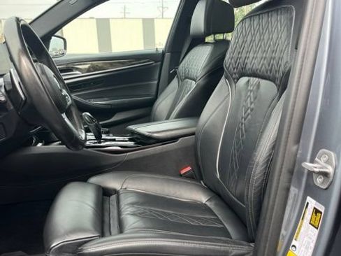 Used 2020 BMW M550i xDrive w/ Executive Package AWD/4WD image 26