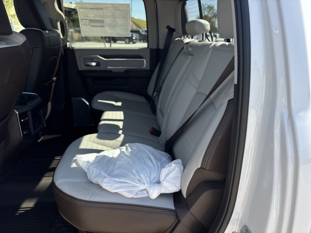 New 2026 RAM 3500 Laramie AWD/4WD image 15