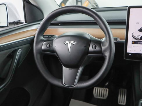 Used 2023 Tesla Model Y Performance AWD/4WD image 12