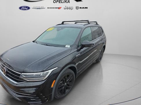 Used 2022 Volkswagen Tiguan SE R-Line image 10