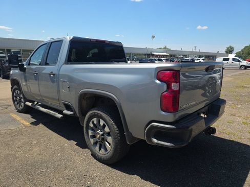 Used 2024 Chevrolet Silverado 2500 Custom w/ Custom Convenience Package AWD/4WD image 9