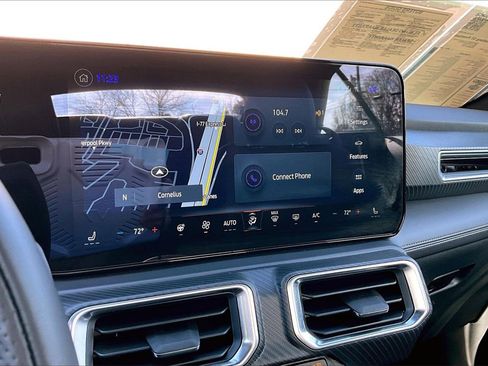 Used 2024 Ford Mustang GT Premium image 12