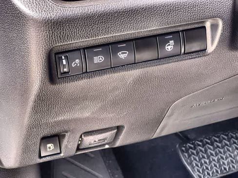 Used 2022 Toyota RAV4 XLE w/ XLE Grade Weather Package image 29