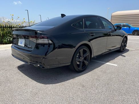 Used 2023 Honda Accord Sport image 4