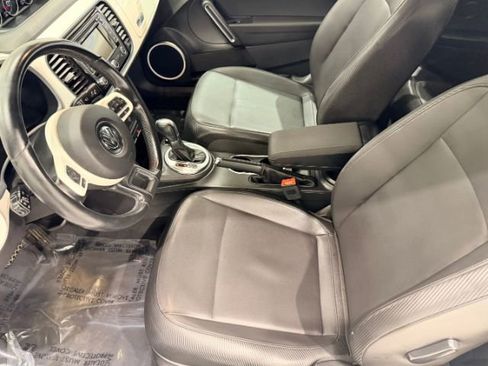 Used 2014 Volkswagen Beetle TDI image 27