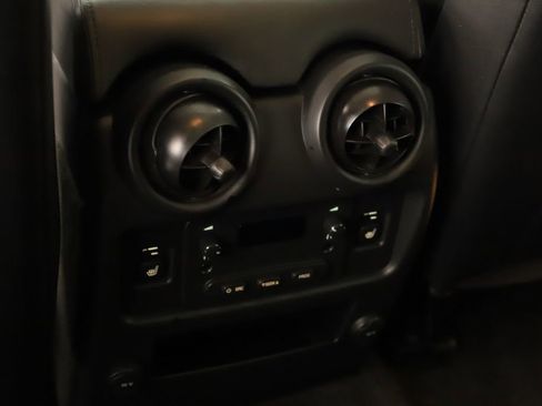 Used 2005 HUMMER H2 w/ Preferred Equipment Group image 23