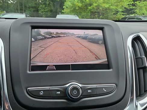 Certified 2023 Chevrolet Equinox LS w/ LS Convenience Package FWD image 14