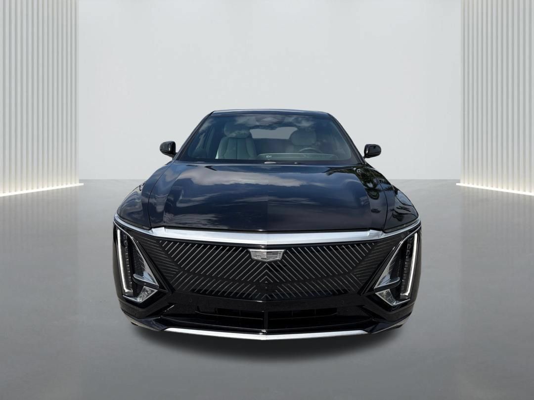 New 2026 Cadillac Lyriq Luxury RWD image 2