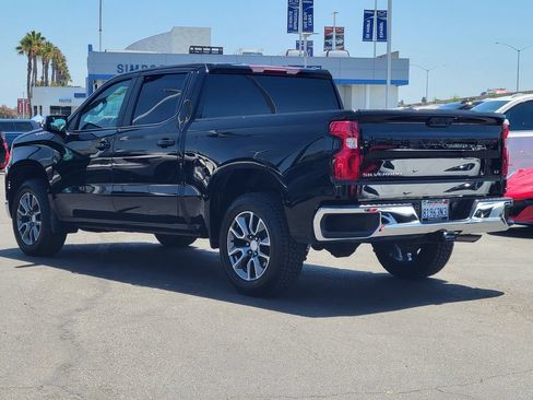 Used 2022 Chevrolet Silverado 1500 LT RWD image 2