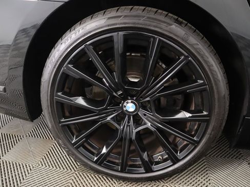 Certified 2022 BMW 740i w/ M Sport Package image 33