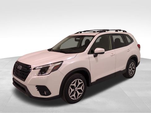 Certified 2023 Subaru Forester Premium image 9