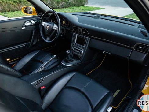 Used 2005 Porsche 911 Carrera image 10