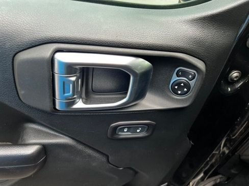 Used 2020 Jeep Wrangler Unlimited Sport AWD/4WD image 23