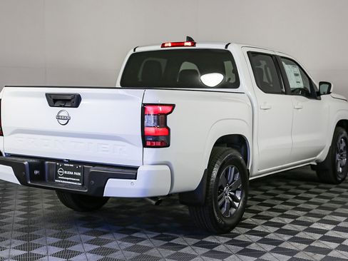 New 2025 Nissan Frontier SV image 9