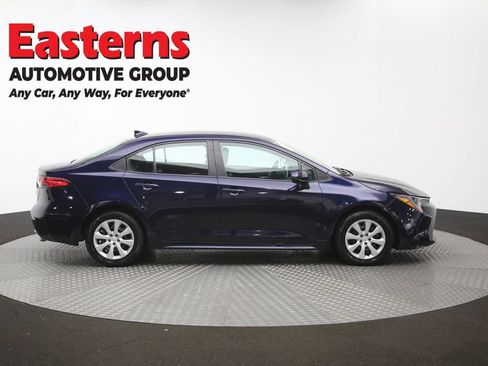 Used 2021 Toyota Corolla LE FWD image 44