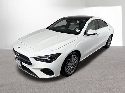 Used 2025 Mercedes-Benz CLA 250 4MATIC w/ Winter Package image 26