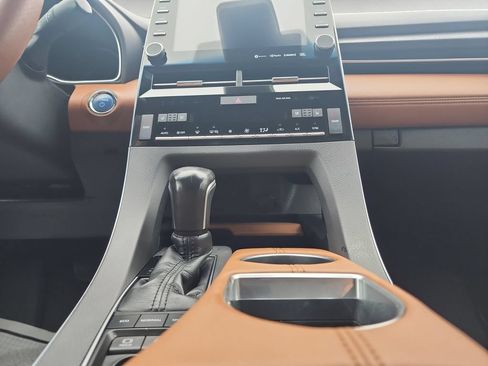Used 2020 Toyota Avalon Limited w/ Advanced Safety Package FWD image 12