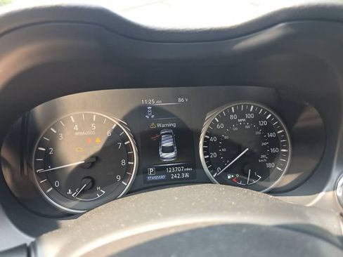 Used 2018 INFINITI Q50 Luxe w/ Sensory Package (Luxe) RWD image 12