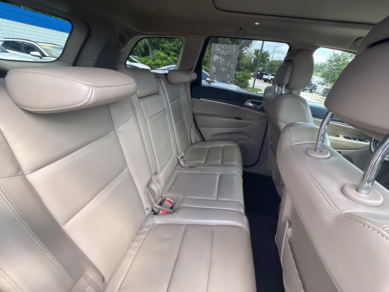 Used 2019 Jeep Grand Cherokee Limited w/ Luxury Group II RWD image 19