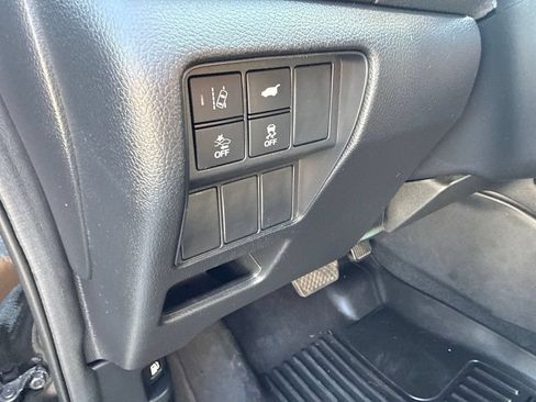 Used 2017 Honda CR-V Touring image 17