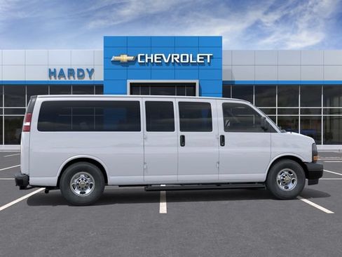 New 2026 Chevrolet Express 3500 LS RWD image 5